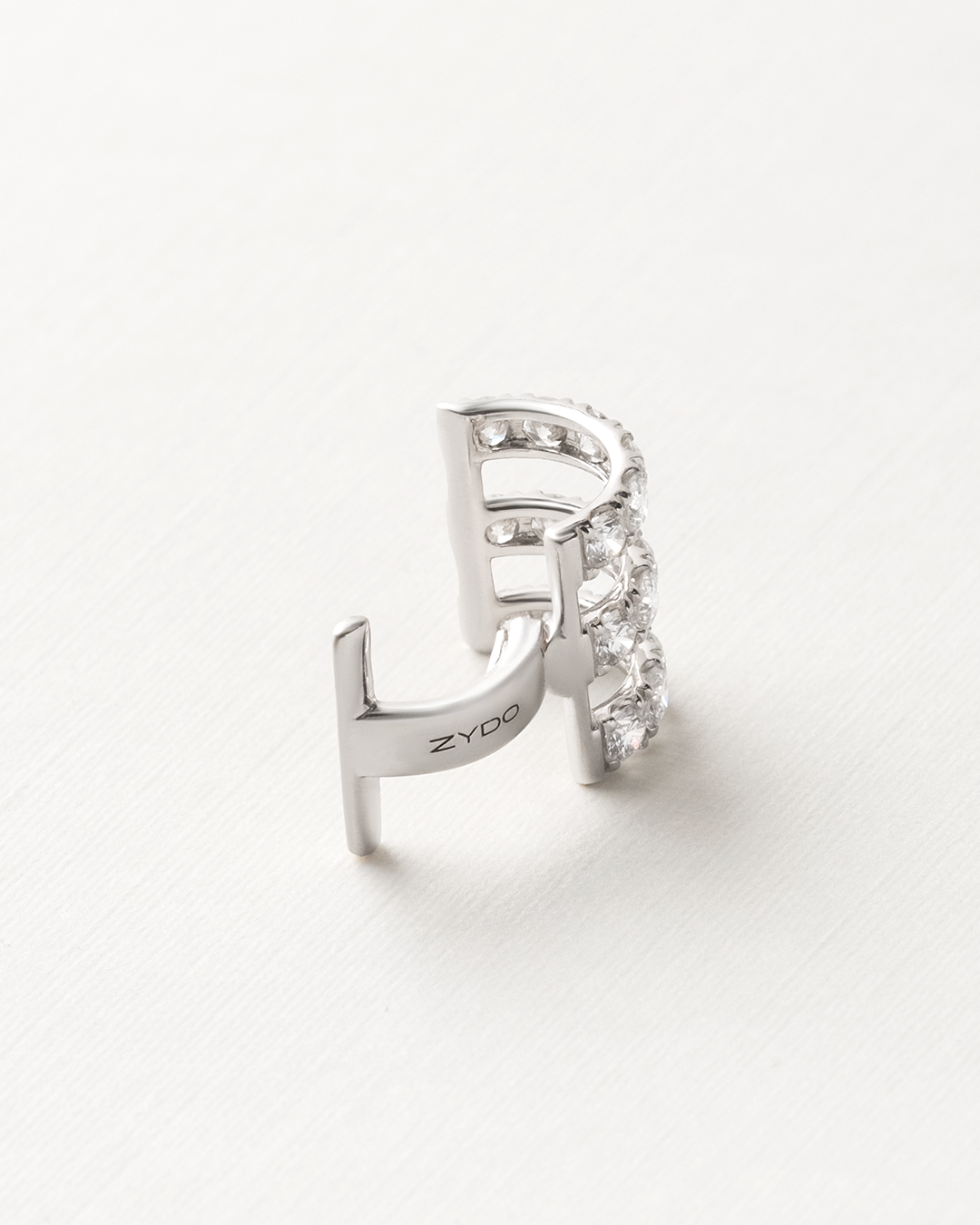 Ear cuff Zydo de tres hileras con Diamantes Naturales